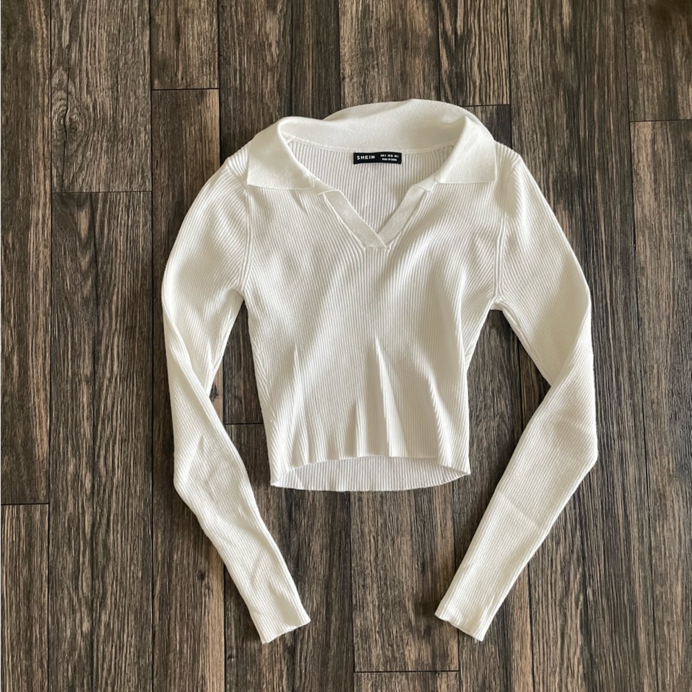 cropped collared white top